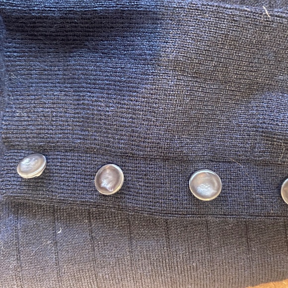 Tahari merino wool blend navy sweater. Sz L - Picture 12 of 14